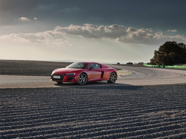High performance in its purest form: the new Audi R8 Coupé V10 GT RWD ...