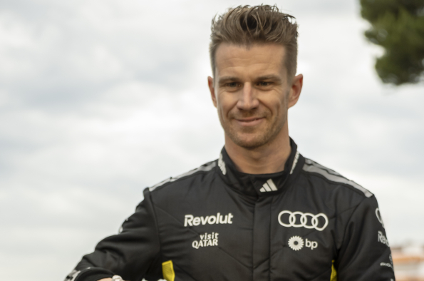 Audi presents its first supercar with a high-performance hybrid powertrain