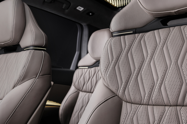 Audi Q9 - interior