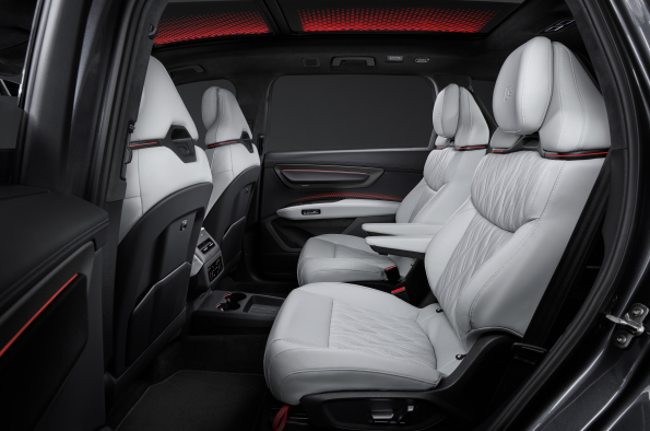 Audi Q9 - interior
