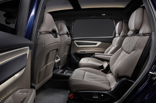 Audi Q9 - interior