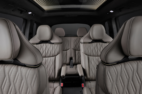 Audi Q9 - interior