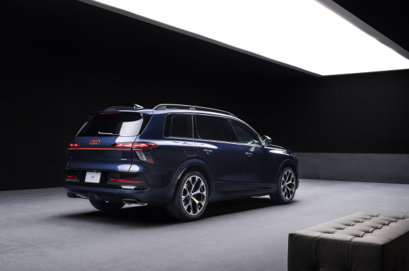 Audi Q9 - on location