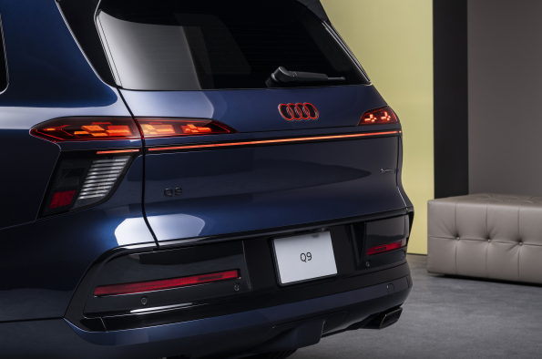 Audi Q9 - on location