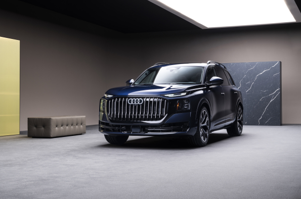 Audi Q9 - on location
