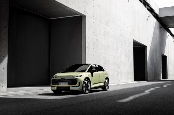 Electric, compact, efficient: the Audi A2 e-tron